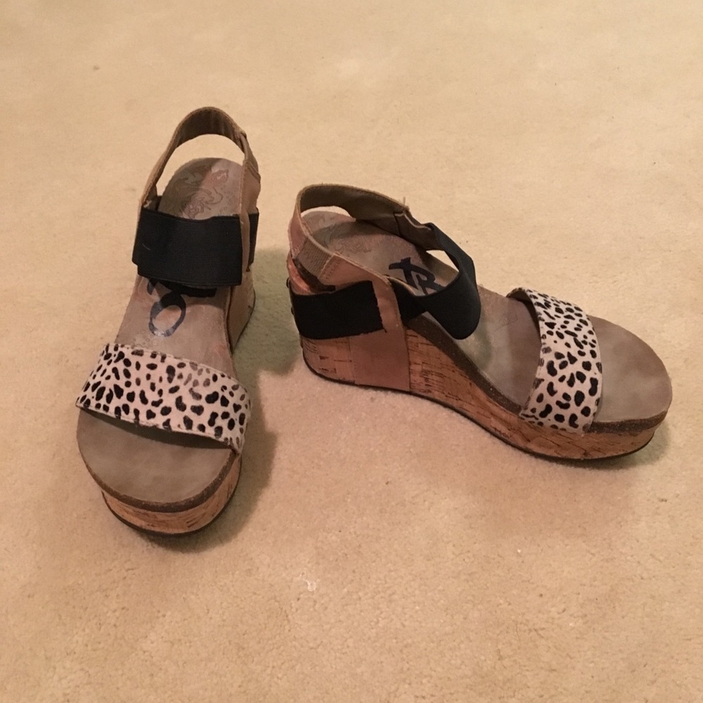 OTBT Wedges - Picture 2 of 3